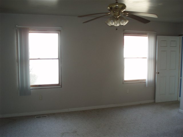 9032 Big Hand Road Columbus, MI 48063 - Photo 25 of 30 31111877-24.JPG
