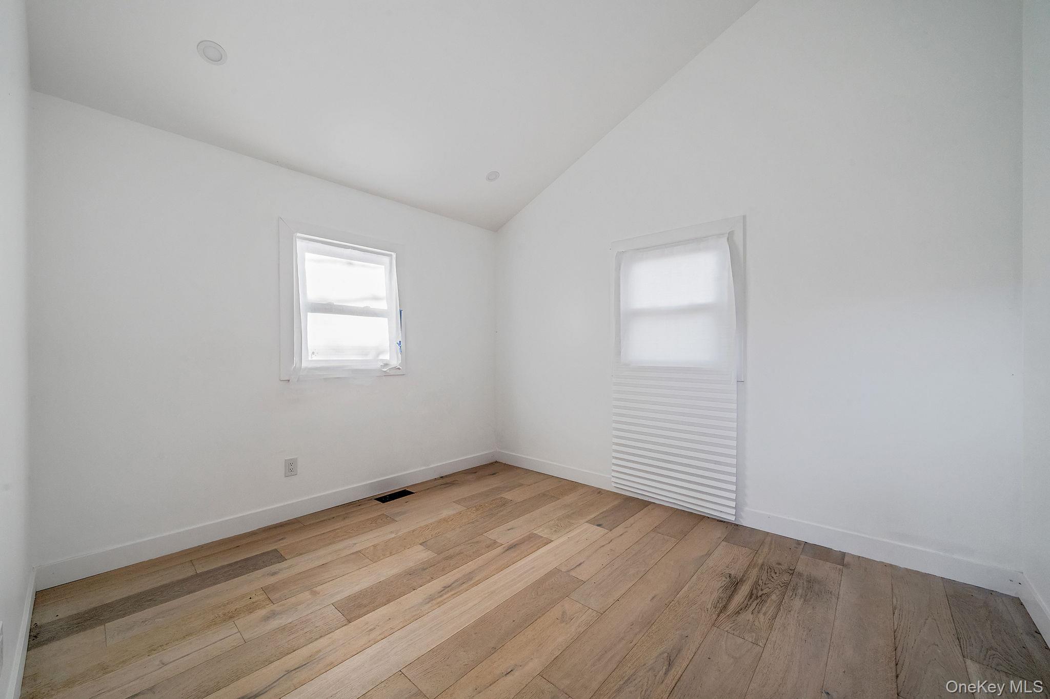 24485 Main Road Cutchogue, NY 11935 - Photo 16 of 19 Gallery Image 16
