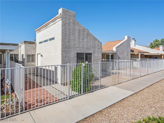 $224,500 | 2214 Pebble Creek Lane, Laughlin, NV 89029