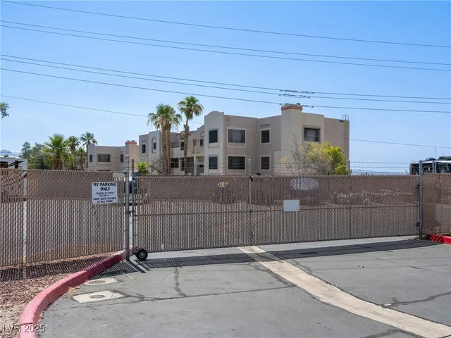 $224,500 | 2214 Pebble Creek Lane, Laughlin, NV 89029