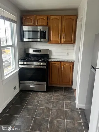 $1,750 | 256 Wyoming Avenue, Unit B, Audubon, NJ 08106