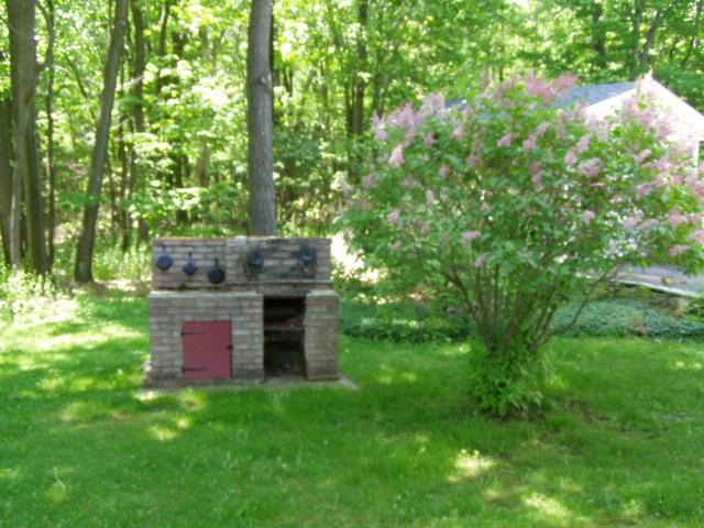 17 Winona Road Mount Pocono, PA 18344 - Photo 8 of 10 a view of a lush green forest