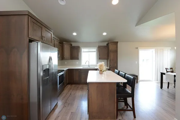 $330,000 | 8037 Goldfinch Drive, Horace, ND 58047