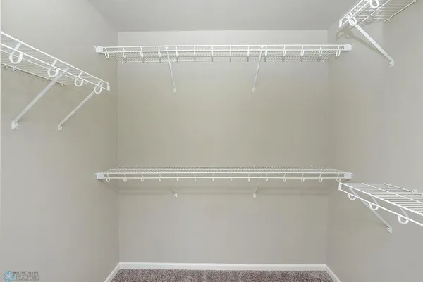 $330,000 | 8037 Goldfinch Drive, Horace, ND 58047