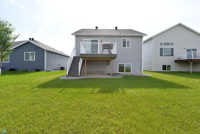 $344,900 | 8037 Goldfinch Drive, Horace, ND 58047