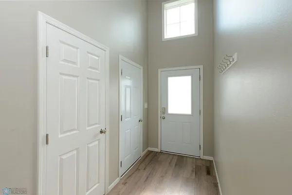 $330,000 | 8037 Goldfinch Drive, Horace, ND 58047