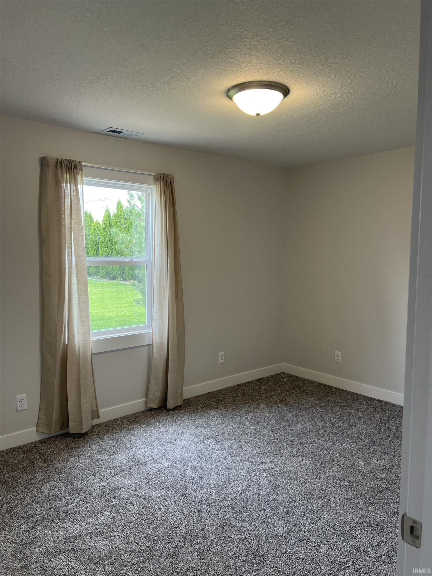 942 North 11th Street Decatur, IN 46733 - Photo 8 of 15