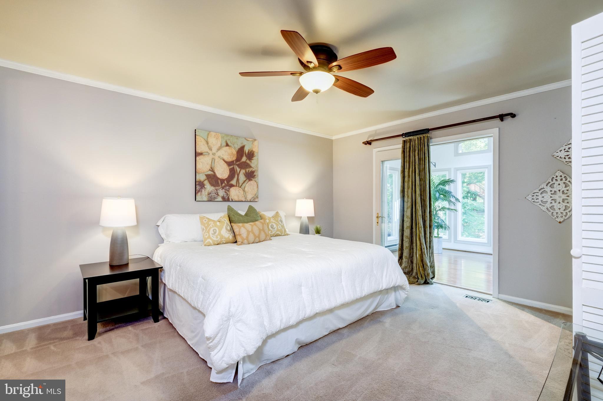 9030 Edgepark Road Vienna, VA 22182 - Photo 13 of 45 Gallery Image 13