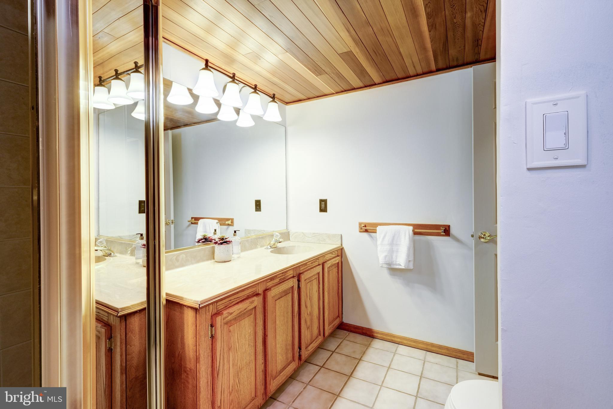 9030 Edgepark Road Vienna, VA 22182 - Photo 27 of 45 Gallery Image 27