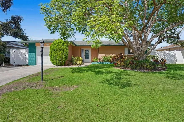 $420,000 | 2061 Fair Oak Drive, Clearwater, FL 33763