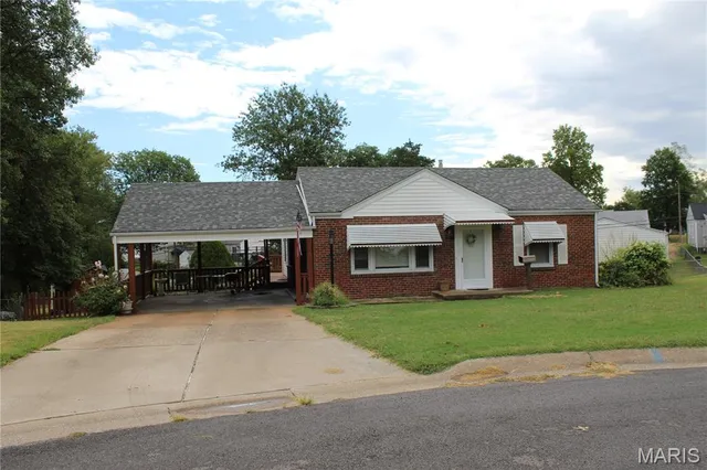 $185,000 | 10762 St Dismas Court, St. Ann, MO 63074