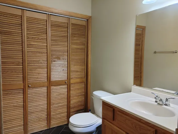 $165,000 | 150 North Wooster Street, Unit 9, Capron, IL 61012