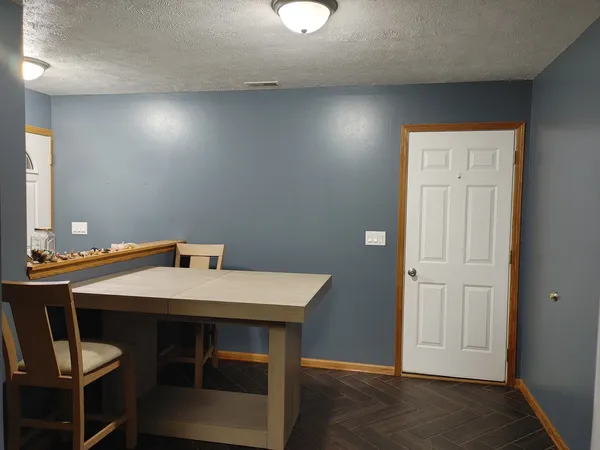 $165,000 | 150 North Wooster Street, Unit 9, Capron, IL 61012