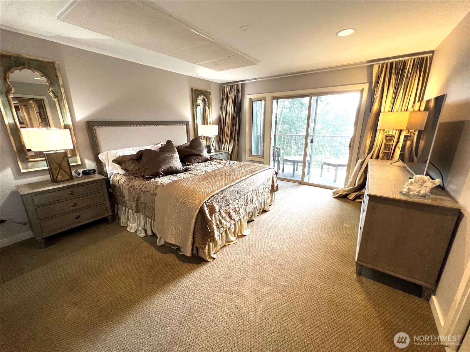 1917 Rosario Road, Unit 2115 Orcas Island, WA 98245 - Photo 6 of 14 a bed room with a bed and a night stand