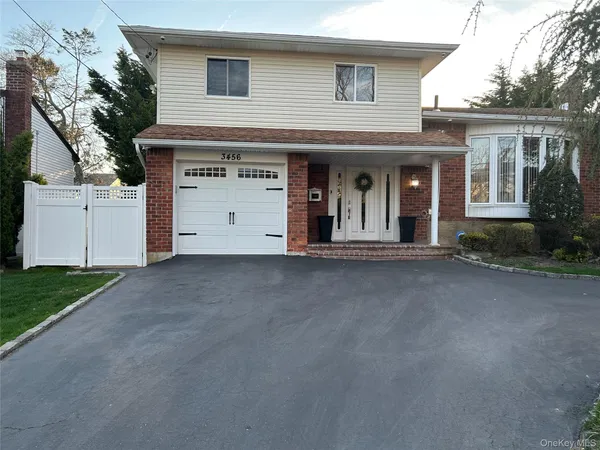 $799,999 | 3456 Howard Boulevard, Baldwin, NY 11510