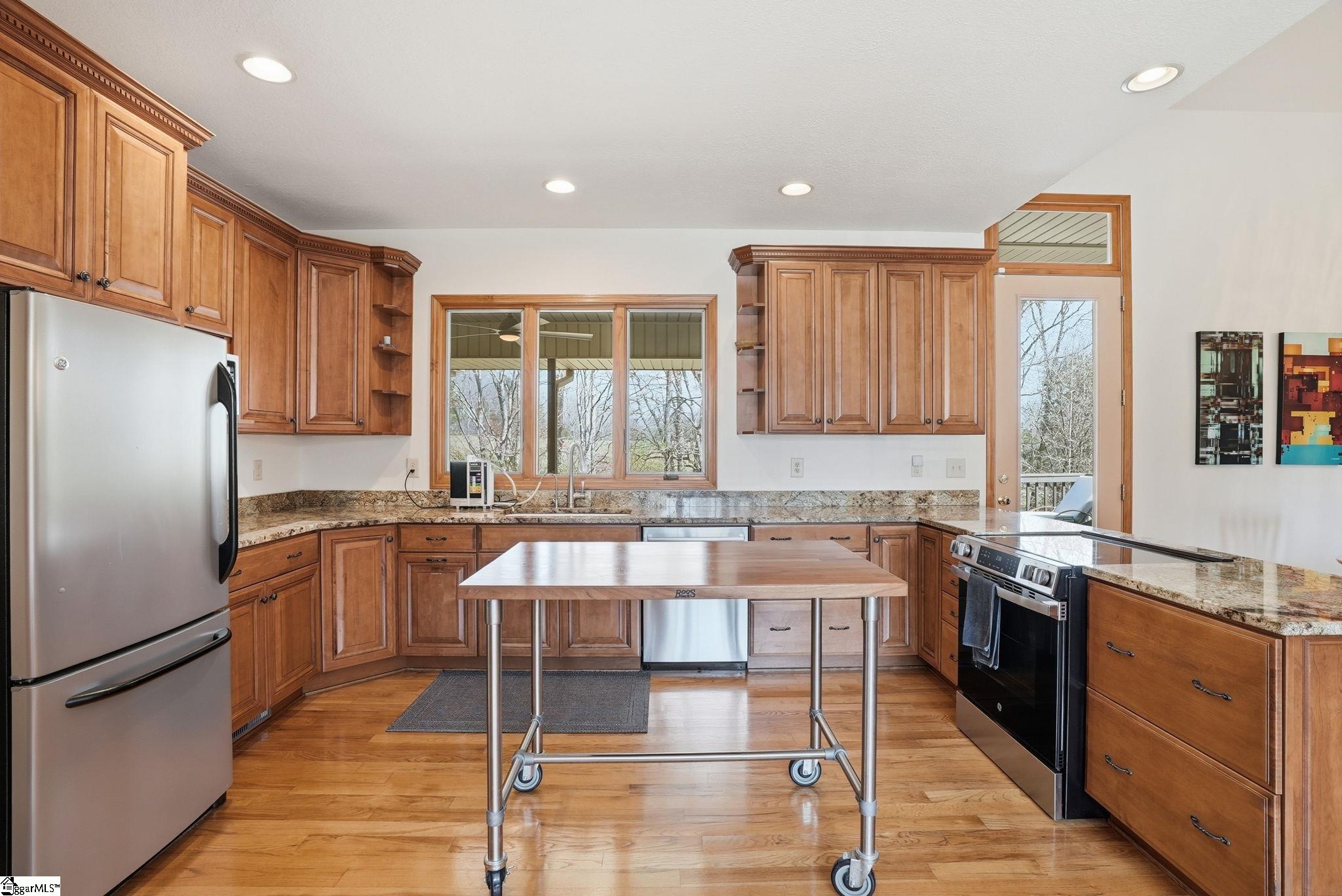 129 Tyler Lane West Union, SC 29696 - Photo 12 of 49