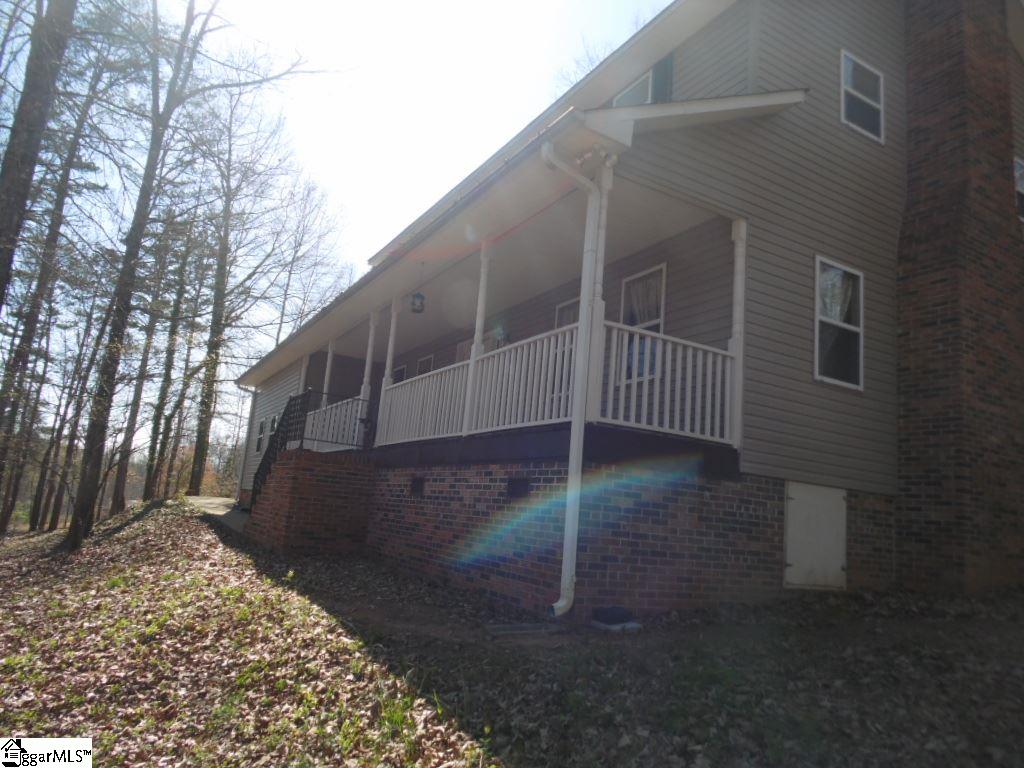 108 Sawmill Road Marietta, SC 29661 - Photo 2 of 35