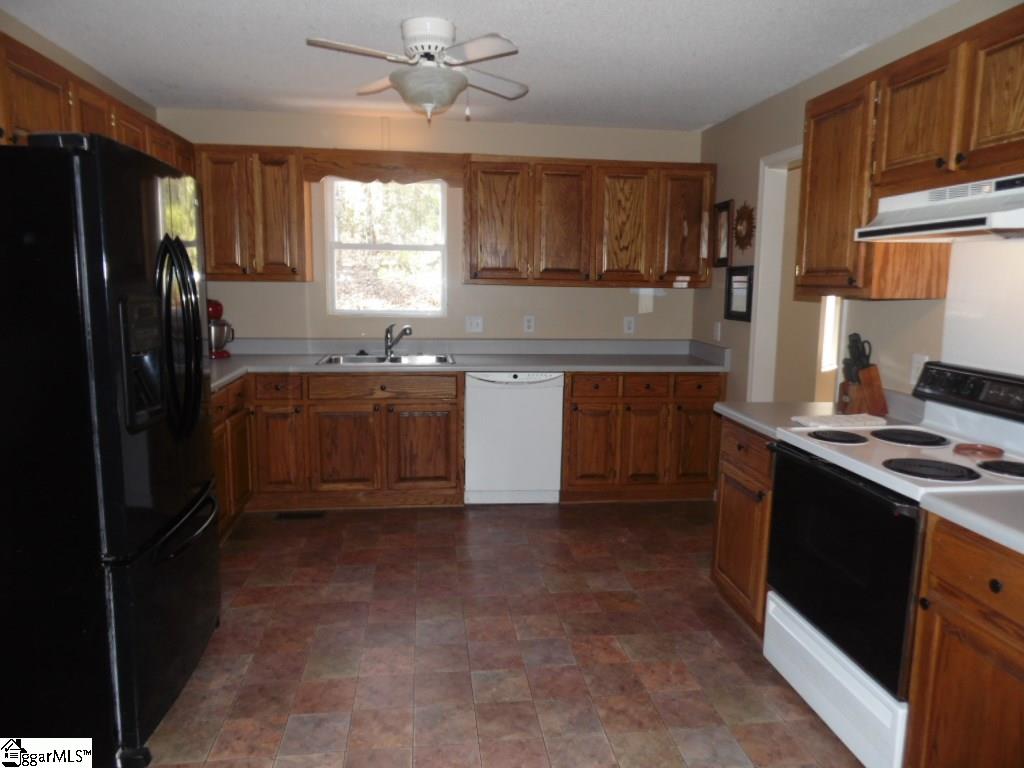 108 Sawmill Road Marietta, SC 29661 - Photo 24 of 35