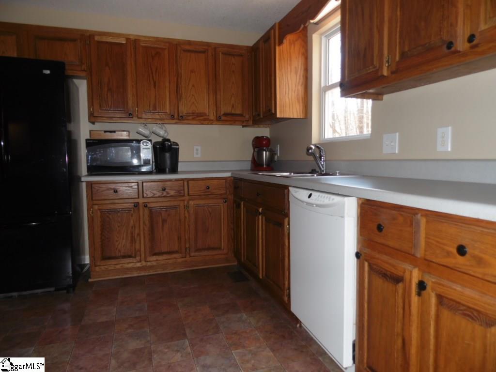 108 Sawmill Road Marietta, SC 29661 - Photo 25 of 35