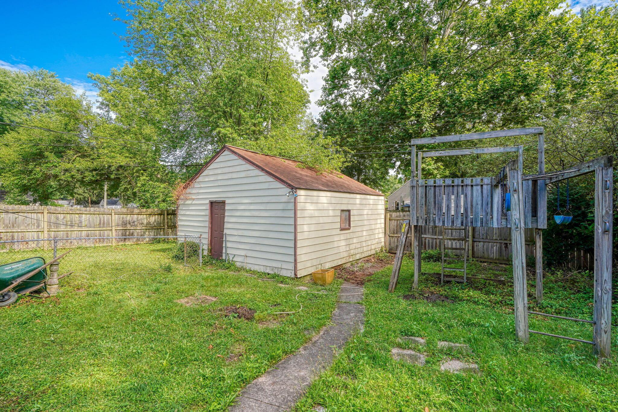 2746 Ruhl Avenue Columbus, OH 43209 - Photo 40 of 49 2746-2748 Ruhl Ave (12)