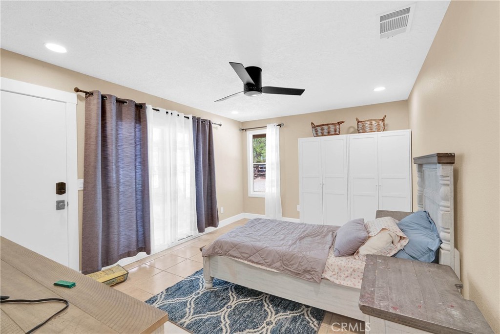 15908 Acoma Road Apple Valley, CA 92307 - Photo 14 of 62