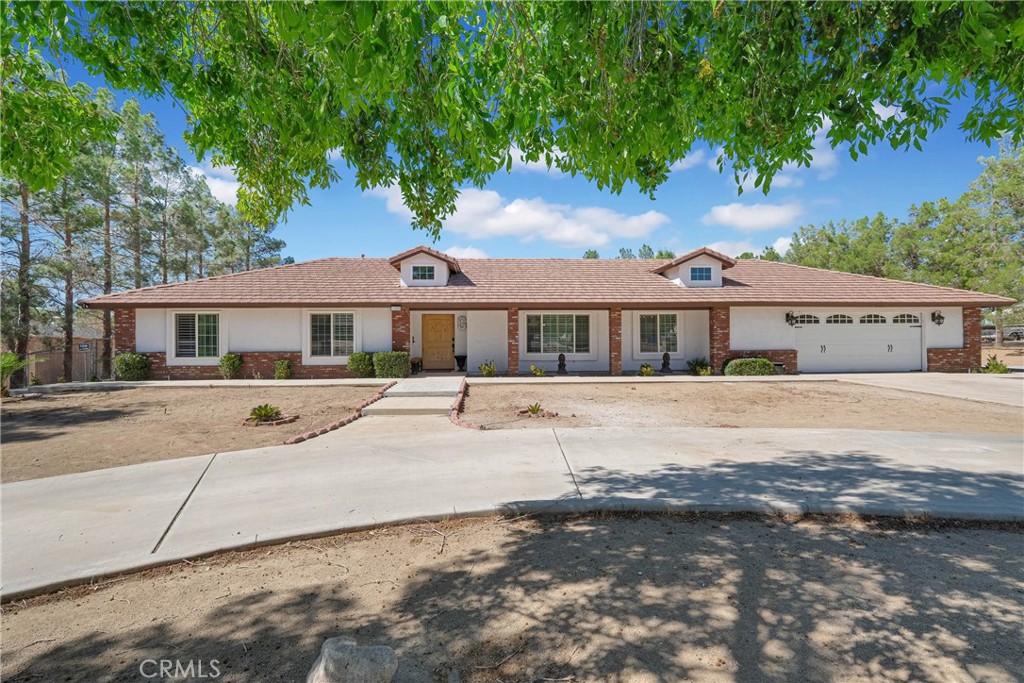 15908 Acoma Road Apple Valley, CA 92307 - Photo 38 of 62