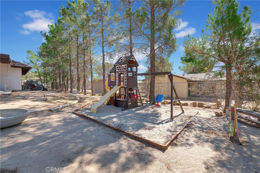 15908 Acoma Road Apple Valley, CA 92307 - Photo 43 of 62 Playground in backyard