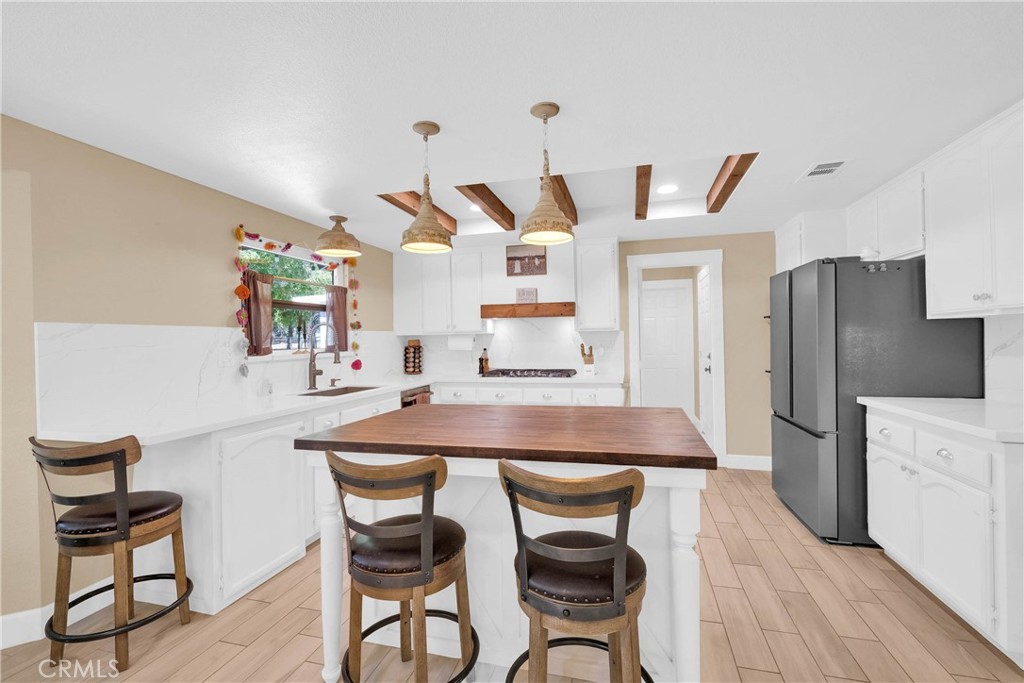 15908 Acoma Road Apple Valley, CA 92307 - Photo 8 of 62