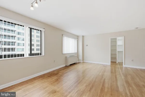 $1,675 | 1200 South Arlington Ridge Road, Unit 615, Arlington, VA 22202