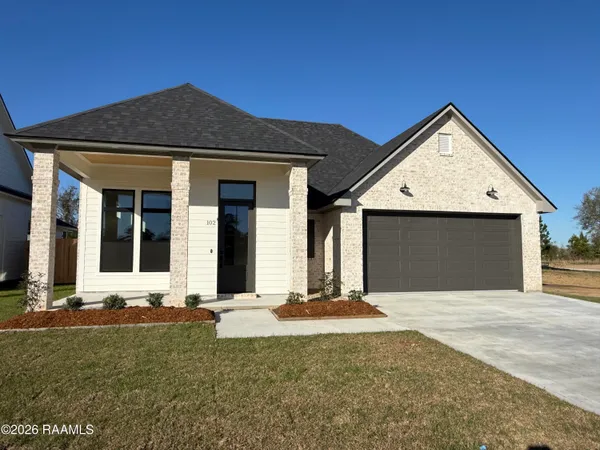 $399,900 | 102 Spring Meadow Drive, Broussard, LA 70518