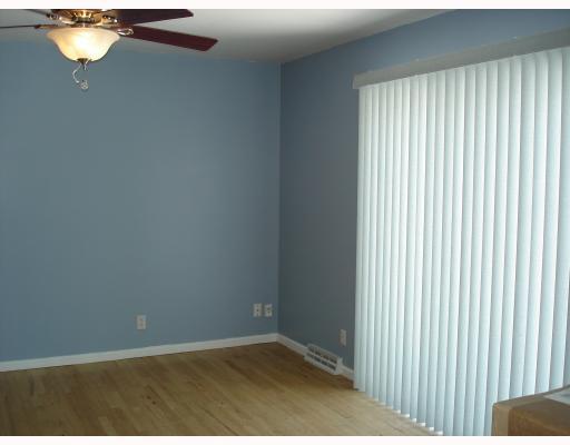 791 Evergreen Road Leechburg, PA 15656 - Photo 7 of 18 Den/Family/Great Room.