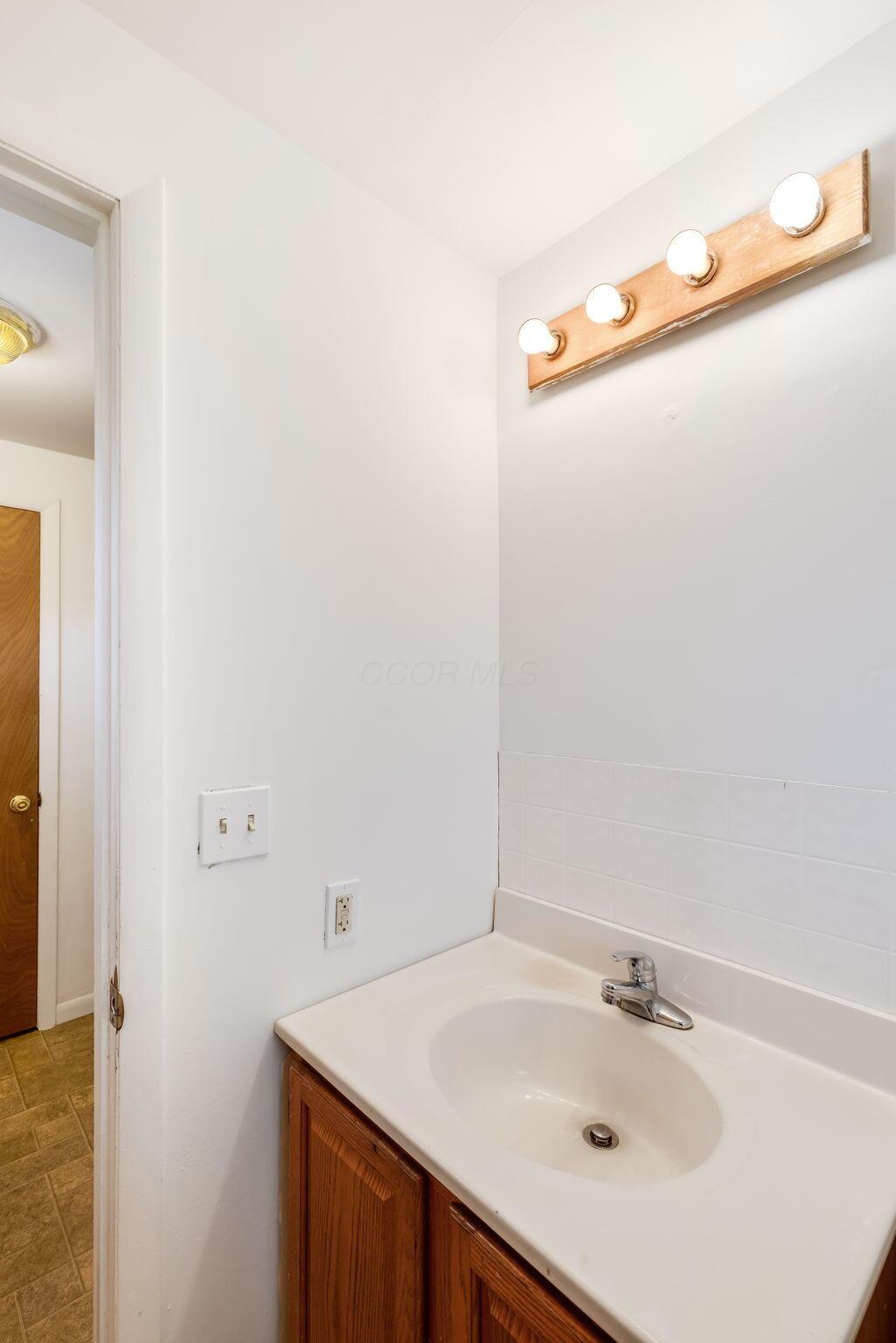 3511 Cadell Road Columbus, OH 43232 - Photo 26 of 30