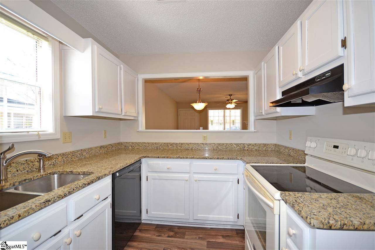 6 Spaniel Court, Unit B Greenville, SC 29607 - Photo 4 of 17 Gallery Image 4