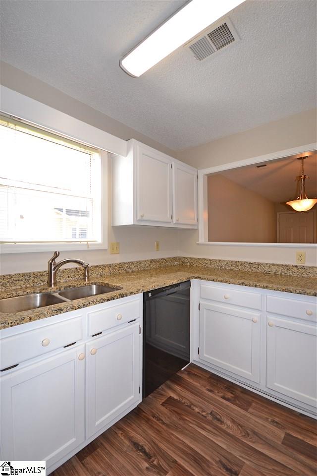 6 Spaniel Court, Unit B Greenville, SC 29607 - Photo 5 of 17 Gallery Image 5