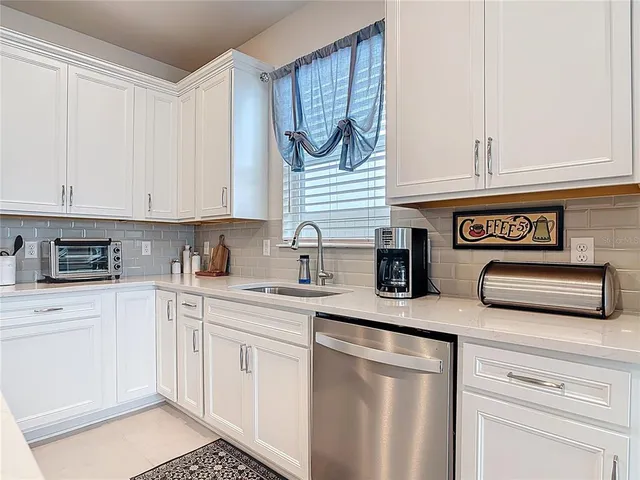 $405,900 | 2220 Canopy Terrace Boulevard, DeLand, FL 32724