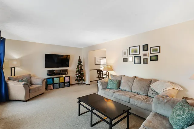 $299,999 | 1713 Suffolk Avenue, Portage, MI 49024