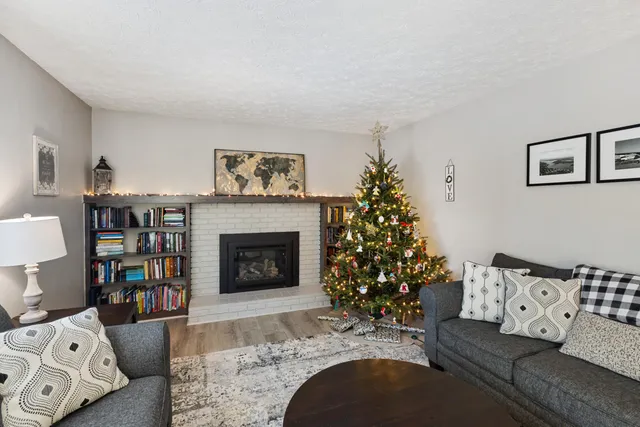 $299,999 | 1713 Suffolk Avenue, Portage, MI 49024