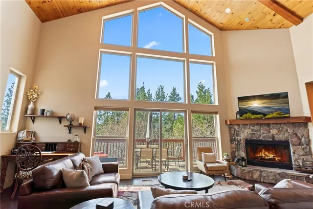 $899,000 | 756 Brentwood Drive, Lake Arrowhead, CA 92352