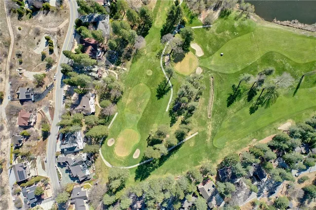 $899,000 | 756 Brentwood Drive, Lake Arrowhead, CA 92352