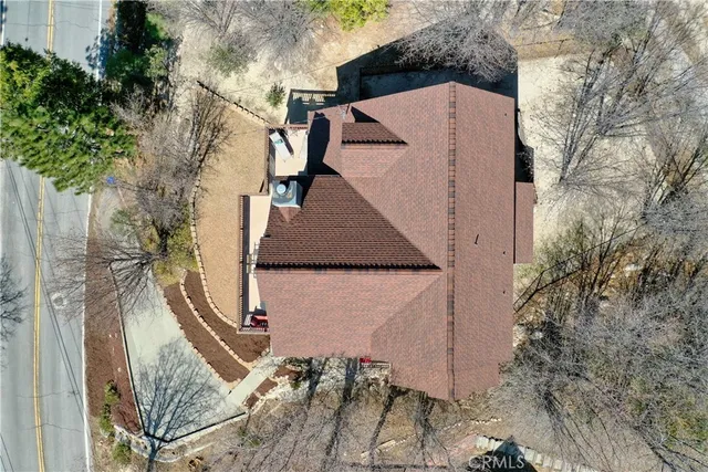 $899,000 | 756 Brentwood Drive, Lake Arrowhead, CA 92352