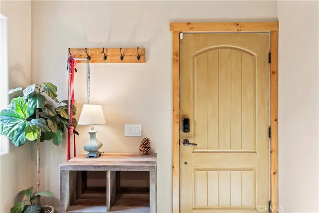 $899,000 | 756 Brentwood Drive, Lake Arrowhead, CA 92352