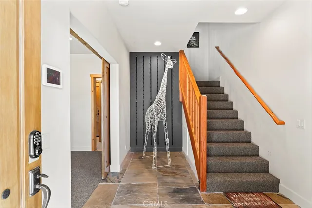 $899,000 | 756 Brentwood Drive, Lake Arrowhead, CA 92352