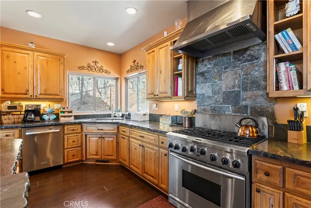 $899,000 | 756 Brentwood Drive, Lake Arrowhead, CA 92352