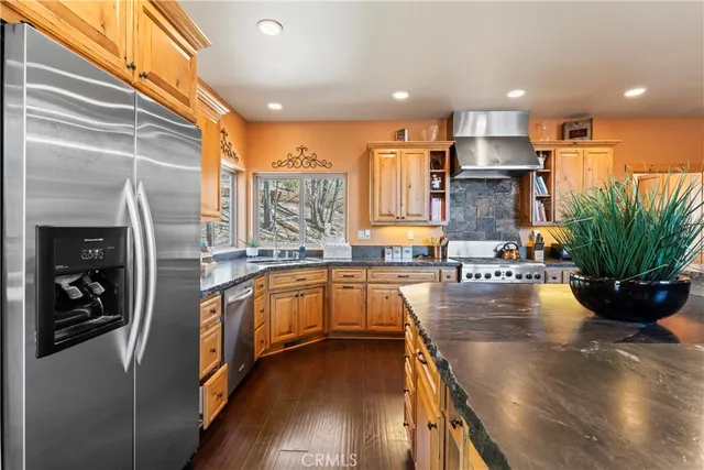 $899,000 | 756 Brentwood Drive, Lake Arrowhead, CA 92352