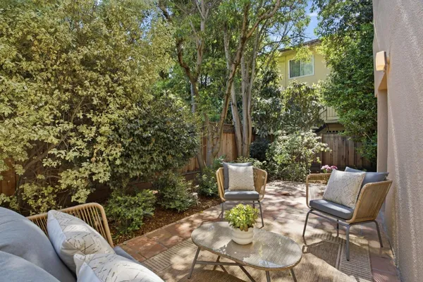 $988,000 | 58 East Poplar Avenue, Unit 3, San Mateo, CA 94401