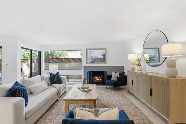 $988,000 | 58 East Poplar Avenue, Unit 3, San Mateo, CA 94401