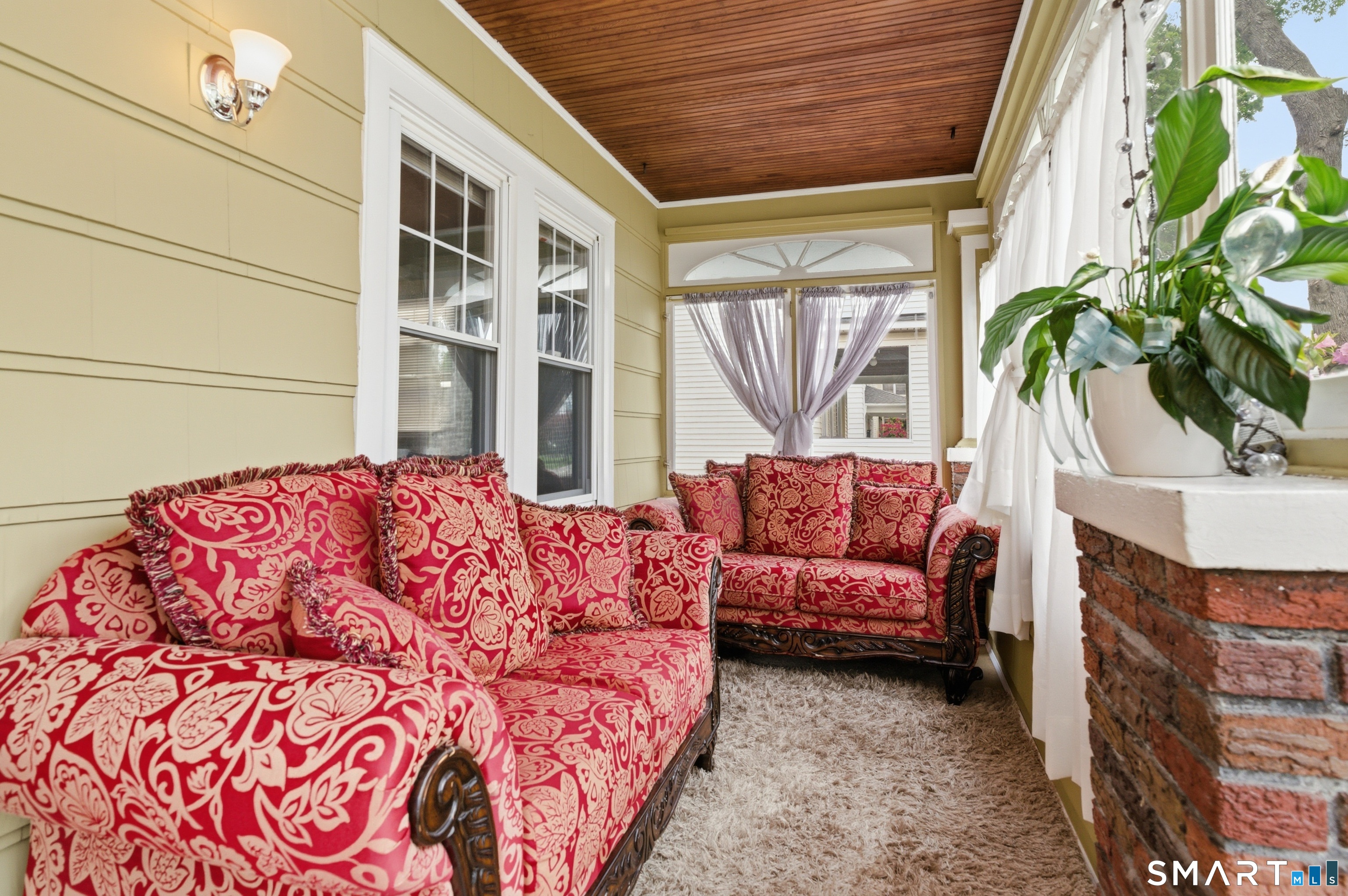 62 Fennbrook Road West Hartford, CT 06119 - Photo 3 of 39