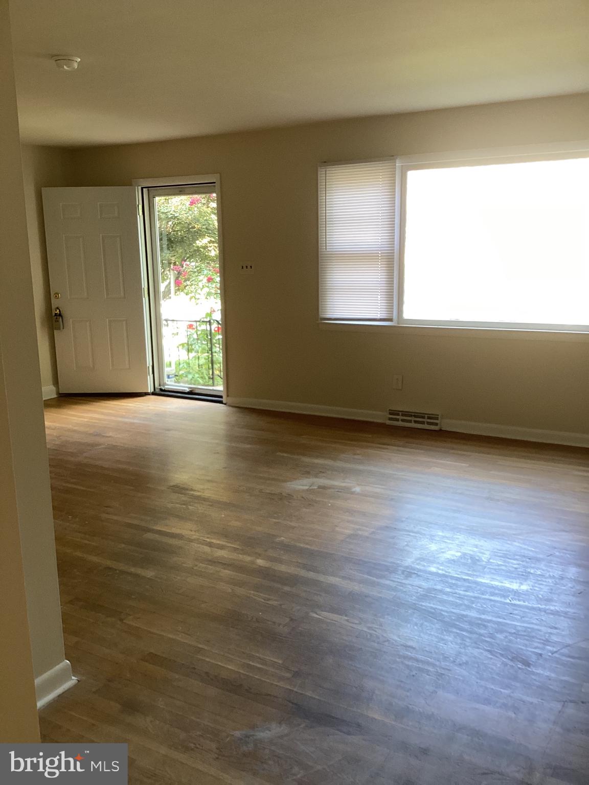 130 Charles Place Indian Head, MD 20640 - Photo 13 of 26 Living Room