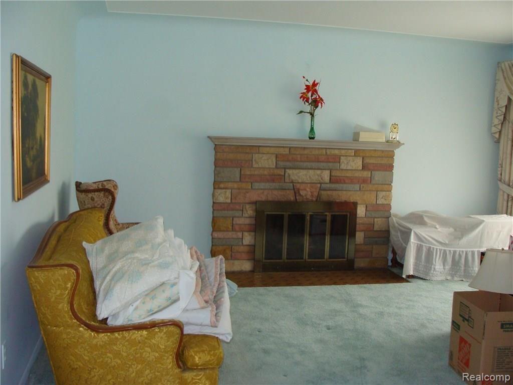 8863 Canal Road Sterling Heights, MI 48314 - Photo 5 of 17 8863 Canal 018.jpg