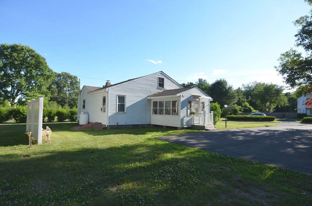 40 Point Grove Road Southwick, MA 01077 - Photo 2 of 13